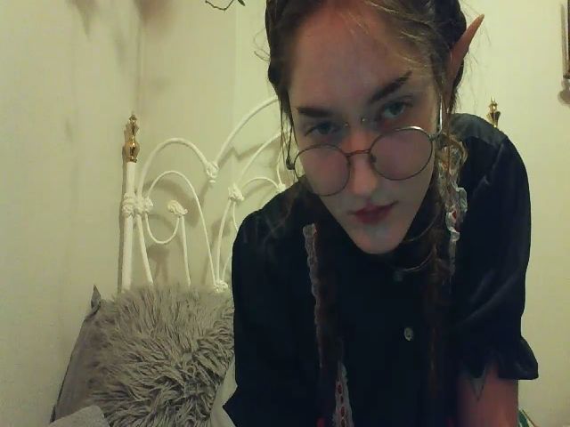 Live sex webcam photo for vampirekitty #271680878