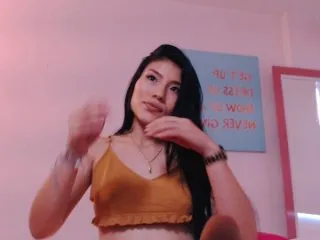 Live sex webcam photo for SamyLee #114970218