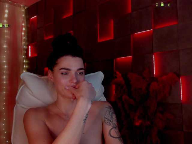 Live sex webcam photo for ---Calypso--- #277191634