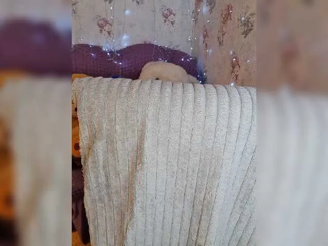 Live sex webcam photo for --ALEKSA- #277521871