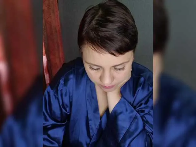 Live sex webcam photo for --ALEKSA- #291561022