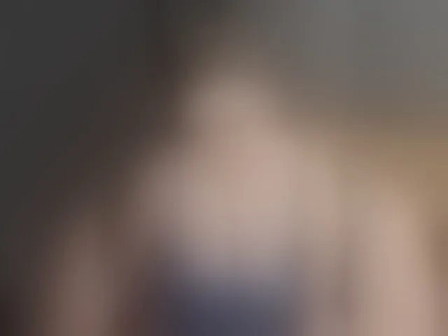 Live sex webcam photo for --ALEKSA- #293568473