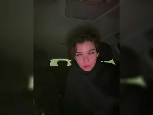 Live sex webcam photo for --INDICA-- #290836325