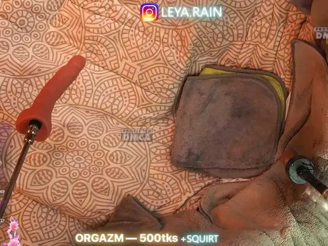 Live sex webcam photo for --Leya-Rain-- #278295504