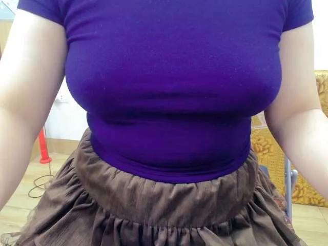 Live sex webcam photo for --Luna-- #292326768