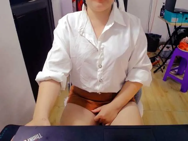 Live sex webcam photo for --Luna-- #292352722