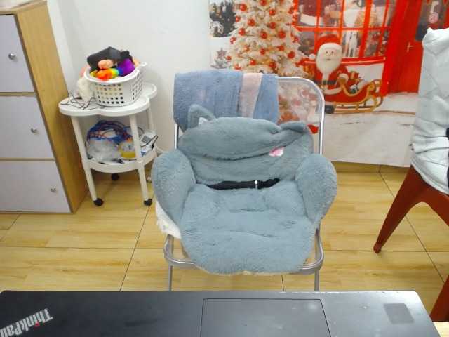 Live sex webcam photo for --Luna-- #292394939