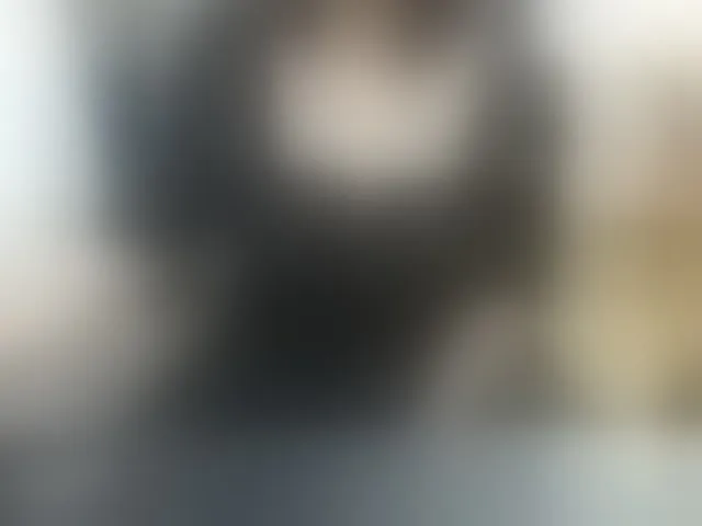 Live sex webcam photo for --Luna-- #292644759