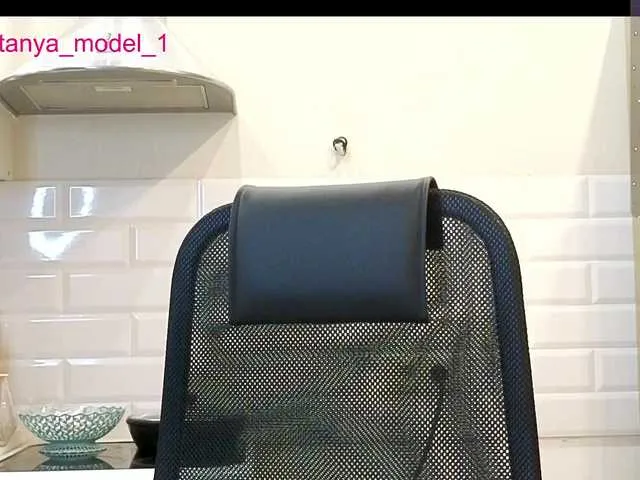 Live sex webcam photo for --MODEL--1 #292217770