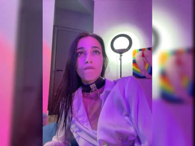 Live sex webcam photo for --SATIVA-- #275789089