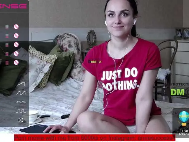 Live sex webcam photo for --Success-- #273051659