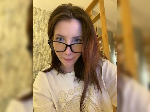 Live sex webcam photo for --Vixie-- #277308204