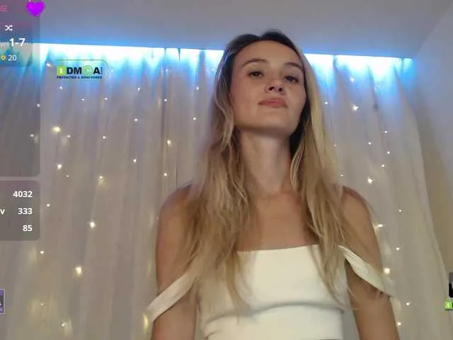 Live sex webcam photo for --oliva4ka-- #291685721