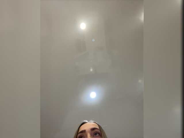 Live sex webcam photo for -A-L-I-C-E- #277366813