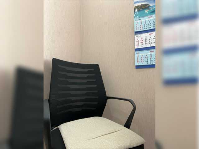 Live sex webcam photo for -A-L-I-C-E- #277770558