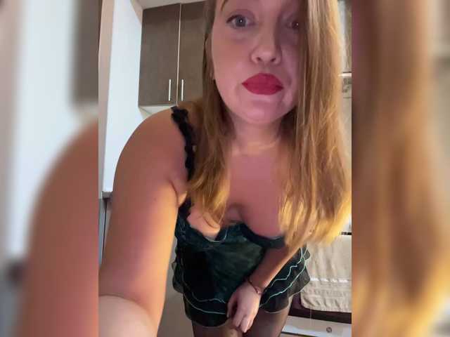 Live sex webcam photo for -A-L-I-C-E- #292190134