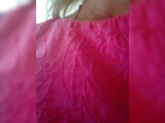 Live sex webcam photo for -AMELIA- #273964702