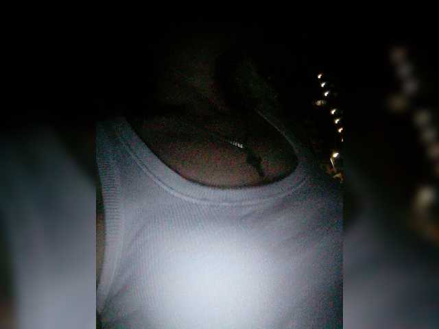 Live sex webcam photo for -AMELIA- #273992736