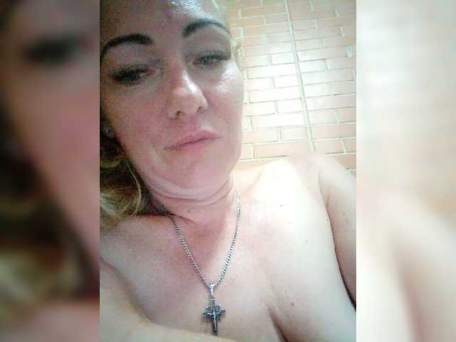 Live sex webcam photo for -AMELIA- #273996043