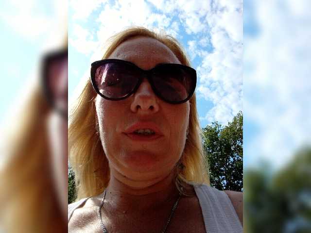 Live sex webcam photo for -AMELIA- #274091705