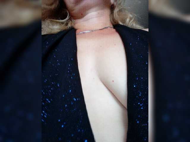 Live sex webcam photo for -AMELIA- #274503803