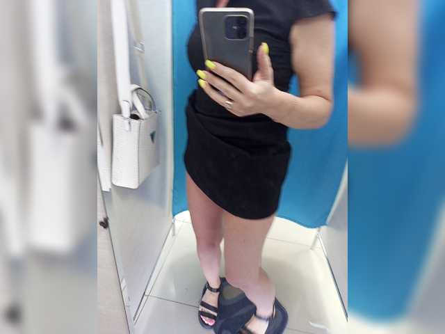 Live sex webcam photo for -AMELIA- #275544136