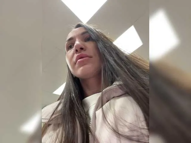 Live sex webcam photo for -ANN- #272854261