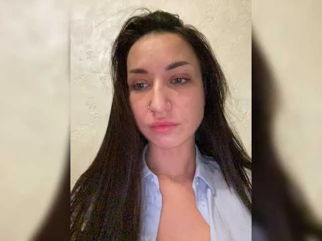 Live sex webcam photo for -ANN- #272957230