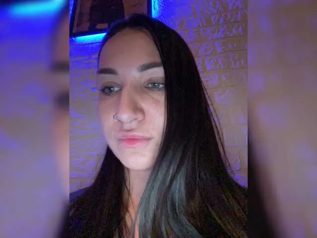 Live sex webcam photo for -ANN- #272981145
