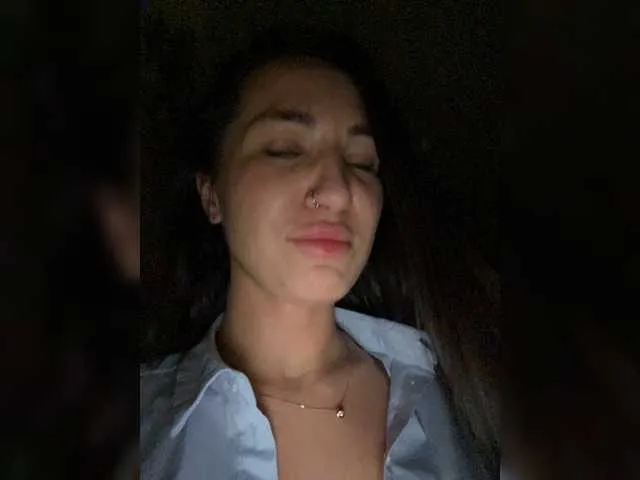 Live sex webcam photo for -ANN- #272995249