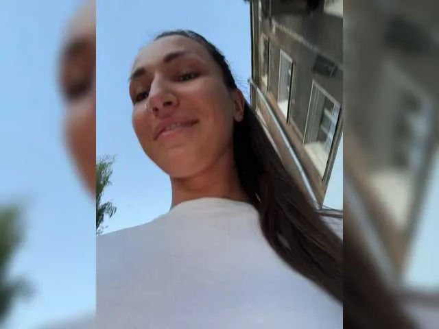 Live sex webcam photo for -ANN- #273754687