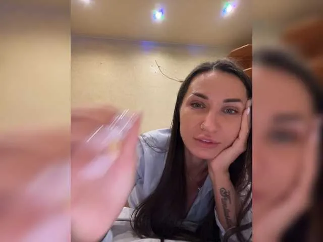 Live sex webcam photo for -ANN- #273796531