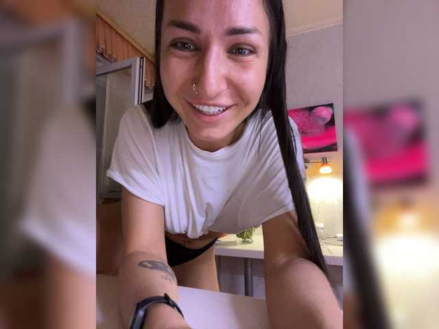Live sex webcam photo for -ANN- #274310596