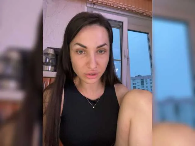 Live sex webcam photo for -ANN- #275557395