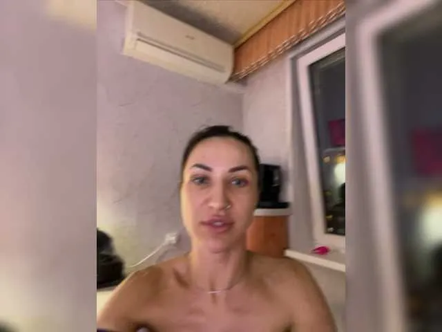 Live sex webcam photo for -ANN- #276214143