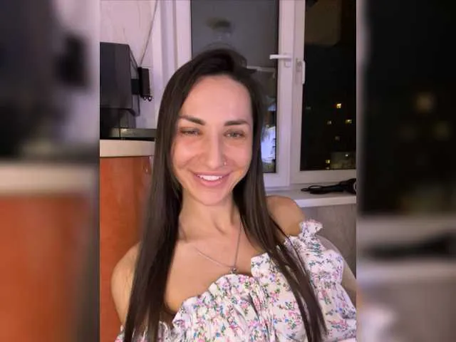 Live sex webcam photo for -ANN- #276394099