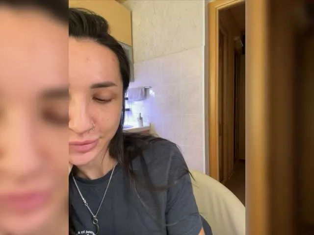 Live sex webcam photo for -ANN- #276537904
