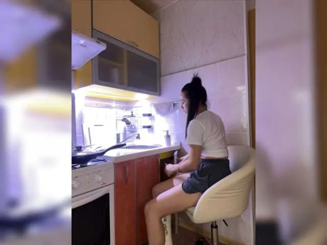 Live sex webcam photo for -ANN- #276599367