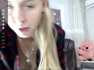 Live sex webcam photo for -Aisha- #182523674