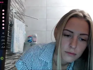 Live sex webcam photo for -Aisha- #183393715