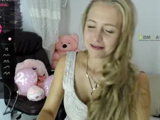 Live sex webcam photo for -Aisha- #185379197