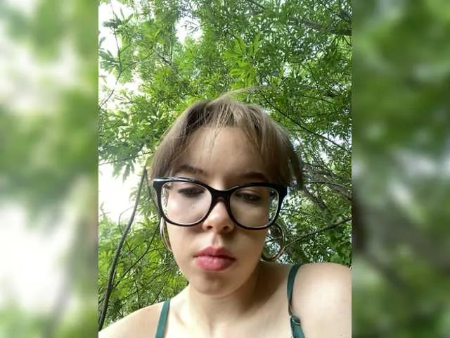 Live sex webcam photo for -Alessandra #275800607