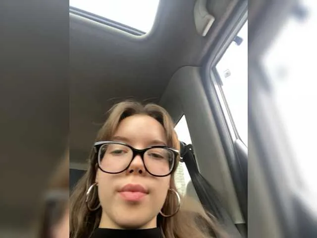 Live sex webcam photo for -Alessandra #275888304