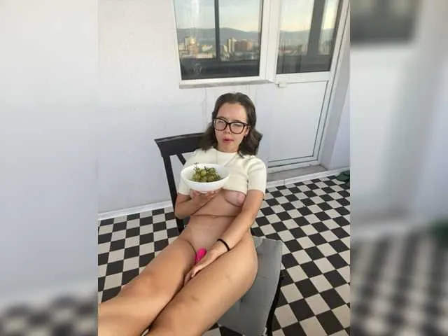 Live sex webcam photo for -Alessandra #276012791