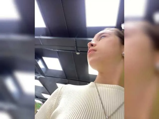 Live sex webcam photo for -Alessandra #276056801