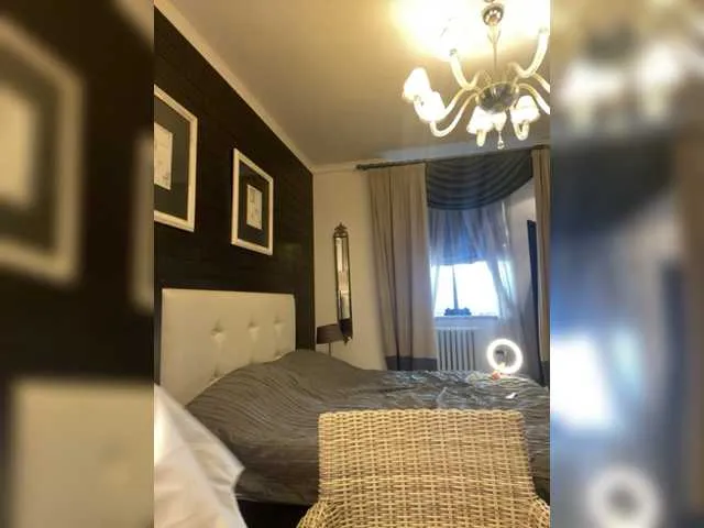 Live sex webcam photo for -Alessandra #276382747