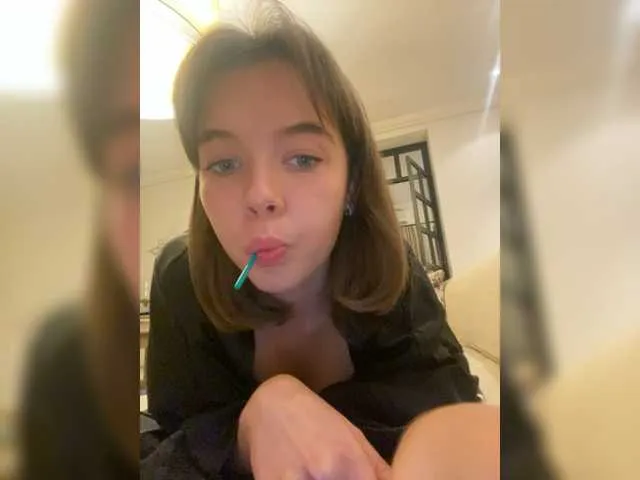 Live sex webcam photo for -Alessandra #276452832