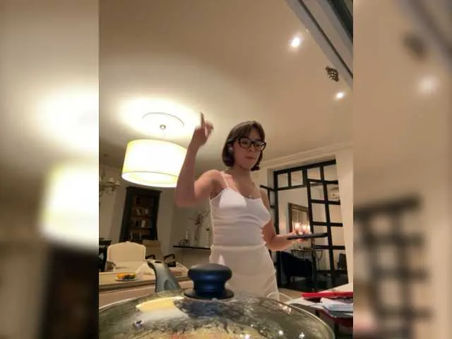 Live sex webcam photo for -Alessandra #276661161