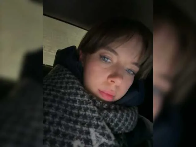 Live sex webcam photo for -Alessandra #276962307