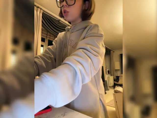 Live sex webcam photo for -Alessandra #277077735